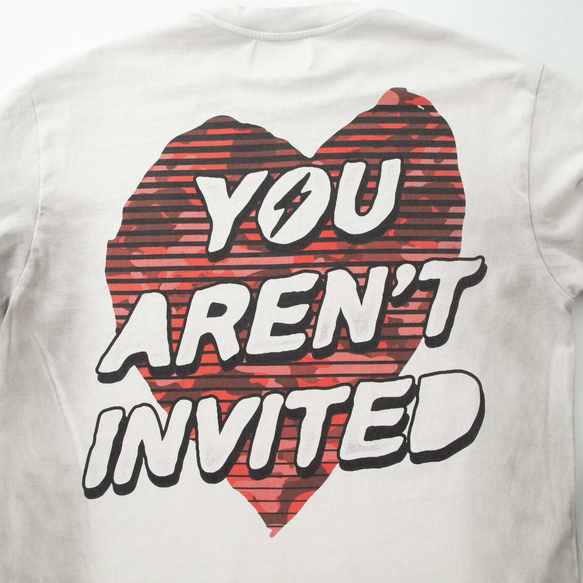 Yai-bolted camo heart -Cream red camo