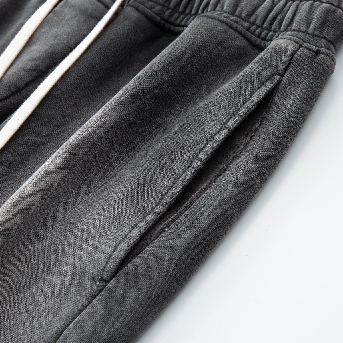 Eternal Flame Jogger - Black/ Pink