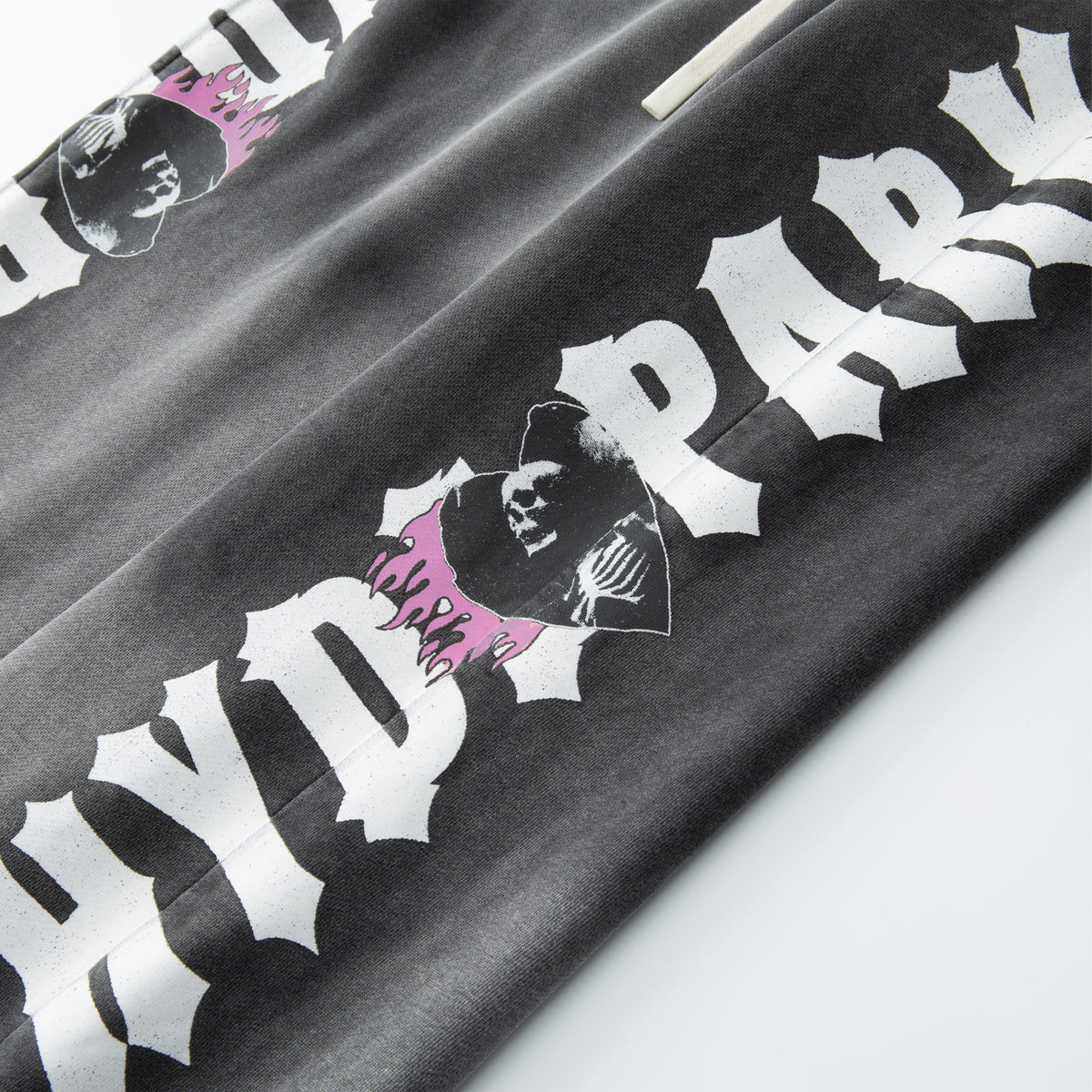 Eternal Flame Jogger - Black/ Pink